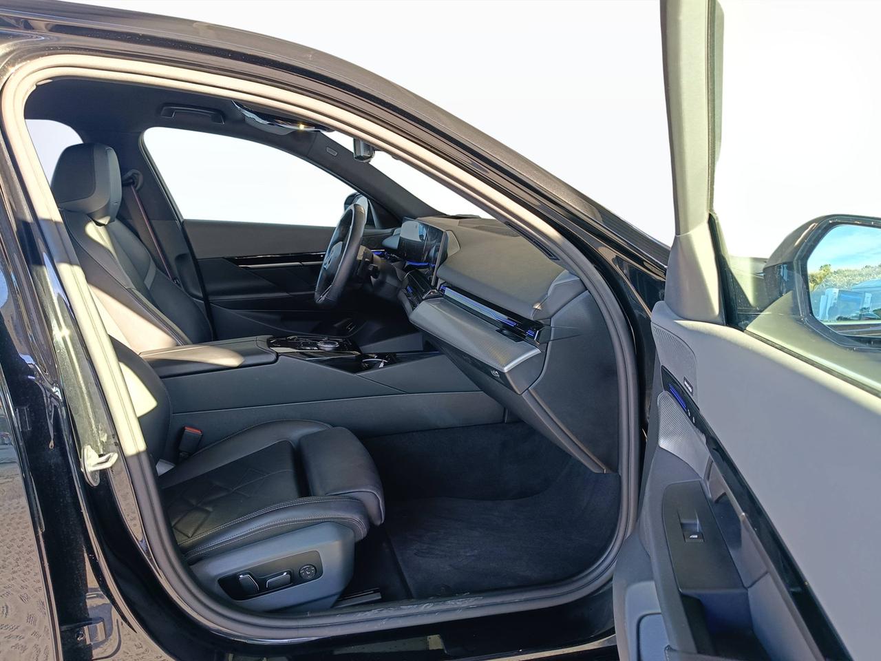 BMW Serie 5 G60 Berlina - 520d 48V xdrive MSport Pro auto