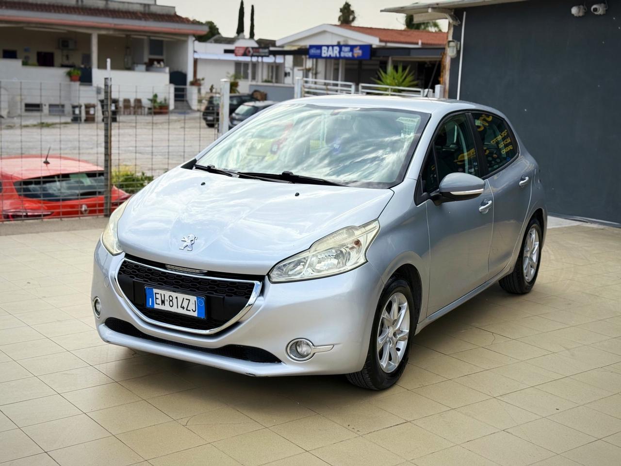 Peugeot 208 PureTech 82 5 porte Access Unico Proprietario Garanzia 12 Mesi