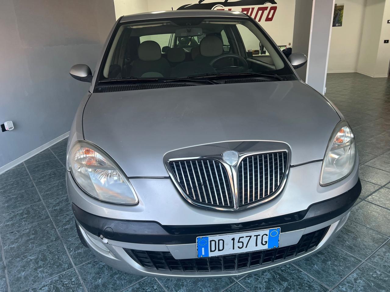 Lancia Ypsilon 1.2 Argento