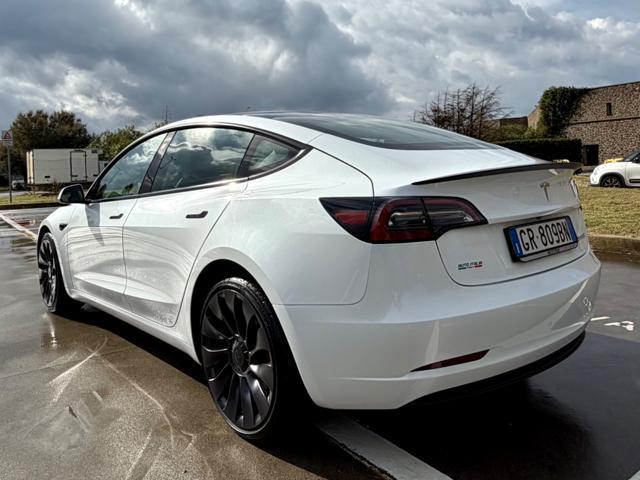 TESLA Model 3 PERFORMANCE NAVI+PELLE+PINZE ROSSE+SPOILER