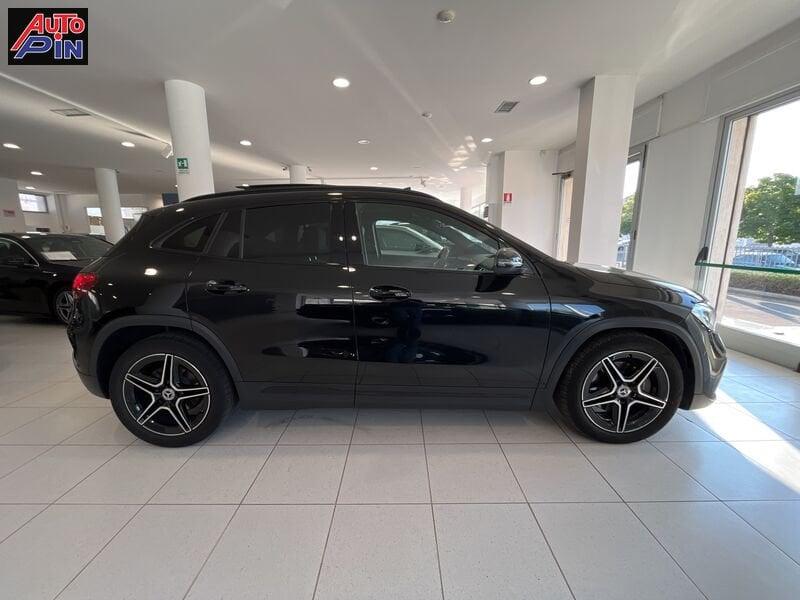 Mercedes-Benz GLA GLA 200 d Automatic Premium *Tetto*Ambient light*