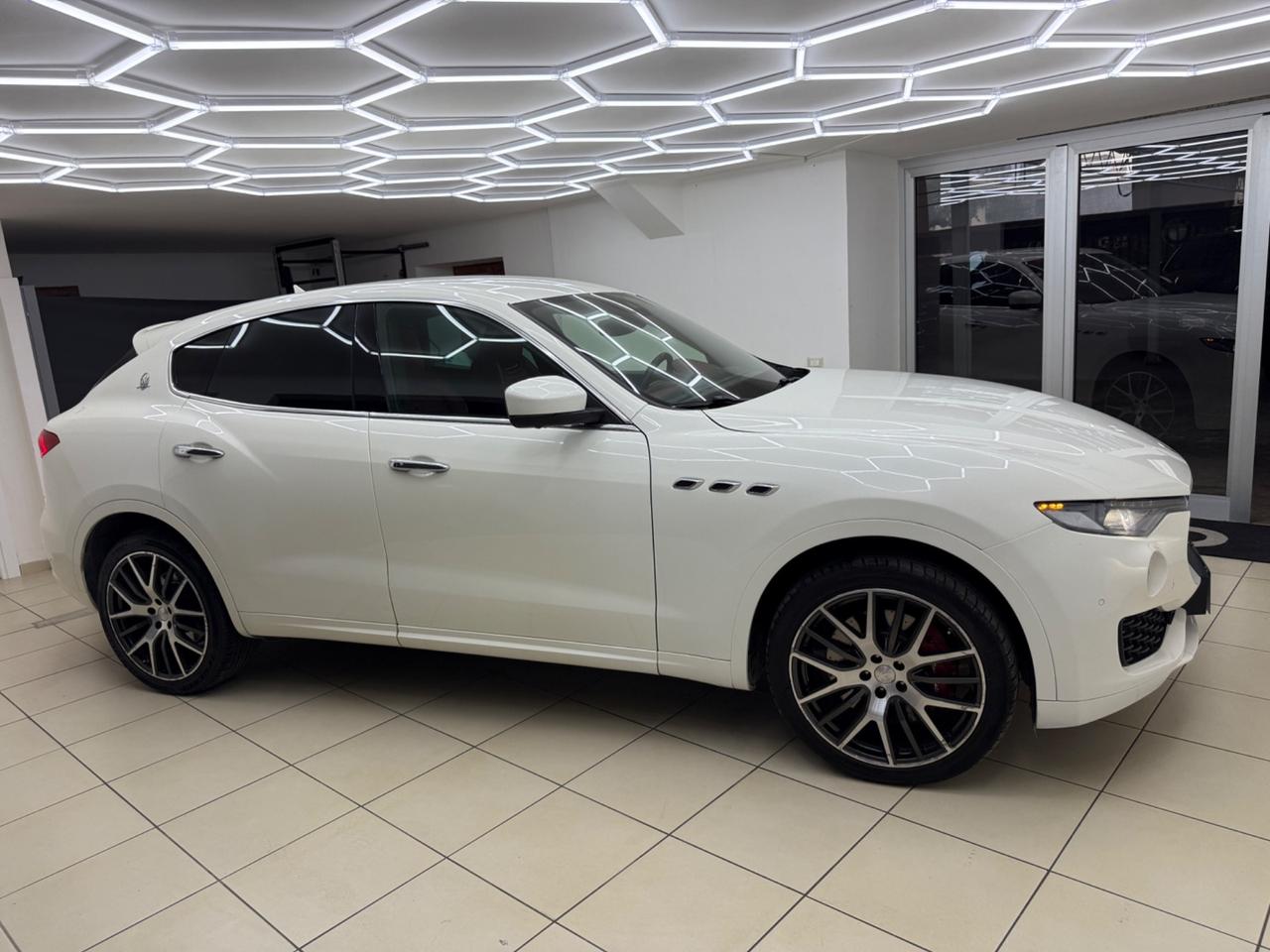 Maserati Levante V6 Diesel 250CV SOLI 126.000KM