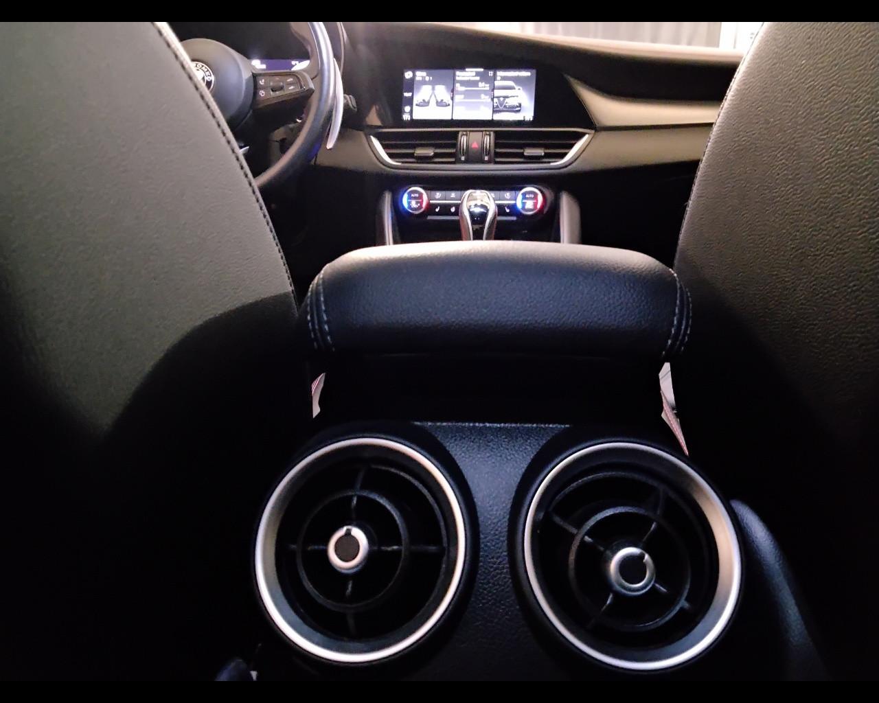 ALFA ROMEO Giulia 2023 - Giulia 2.2 t Competizione 160cv auto