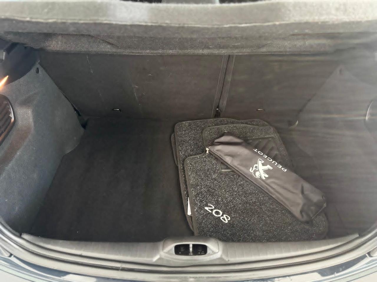 Peugeot 208 BlueHDi 75 5 porte Allure