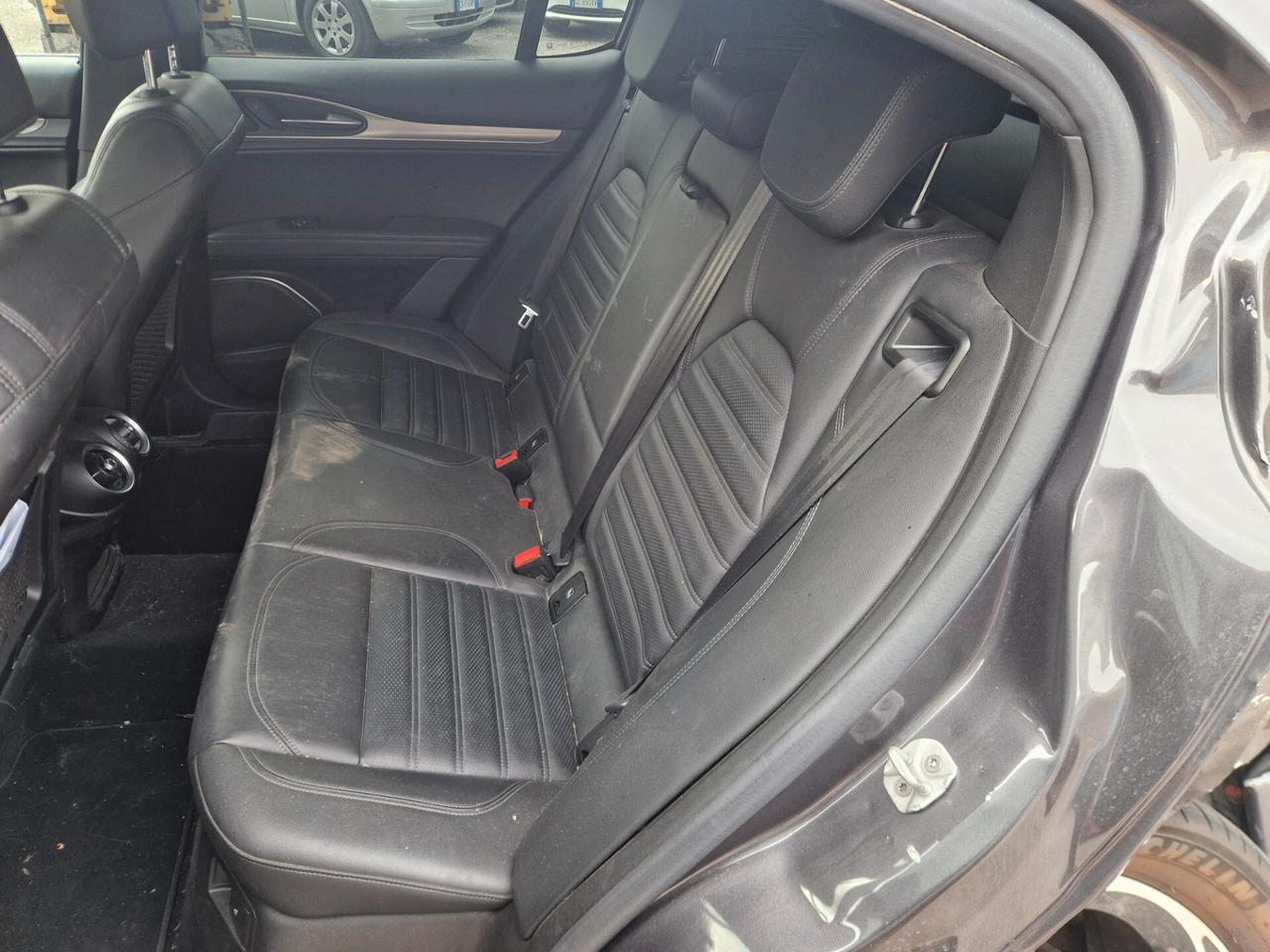 Alfa Romeo Stelvio 2.2 210 CV AT8 Q4 Veloce-2022