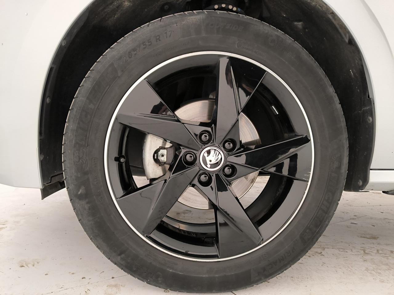 Skoda Kamiq 1.0 tsi monte carlo 110cv