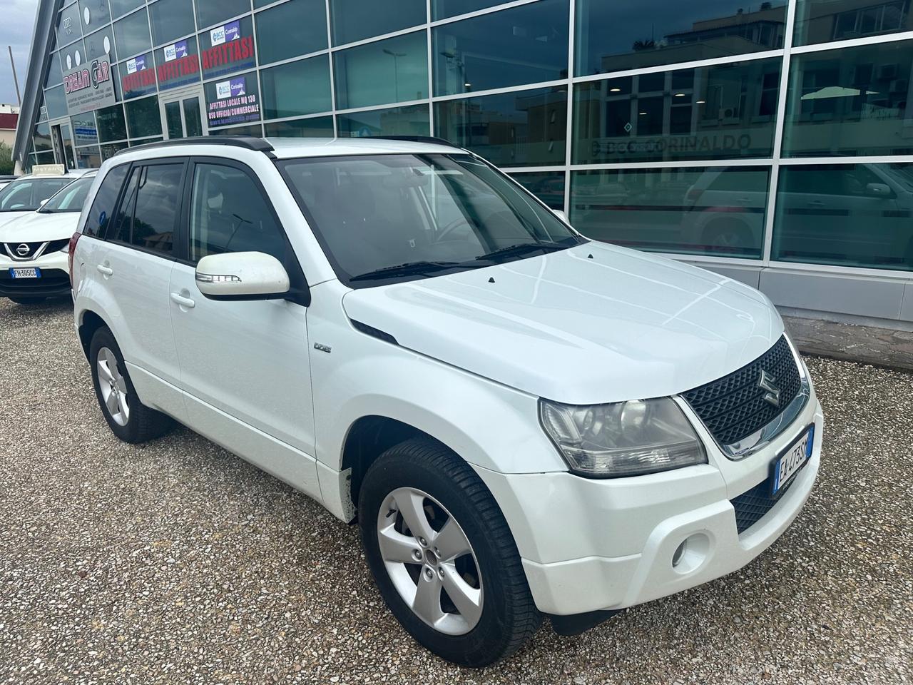 Suzuki Grand Vitara 1.9 DDiS 5 porte Executive 4x4 gancio