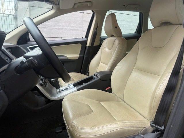 VOLVO XC60 D3 AWD Geartronic Momentum