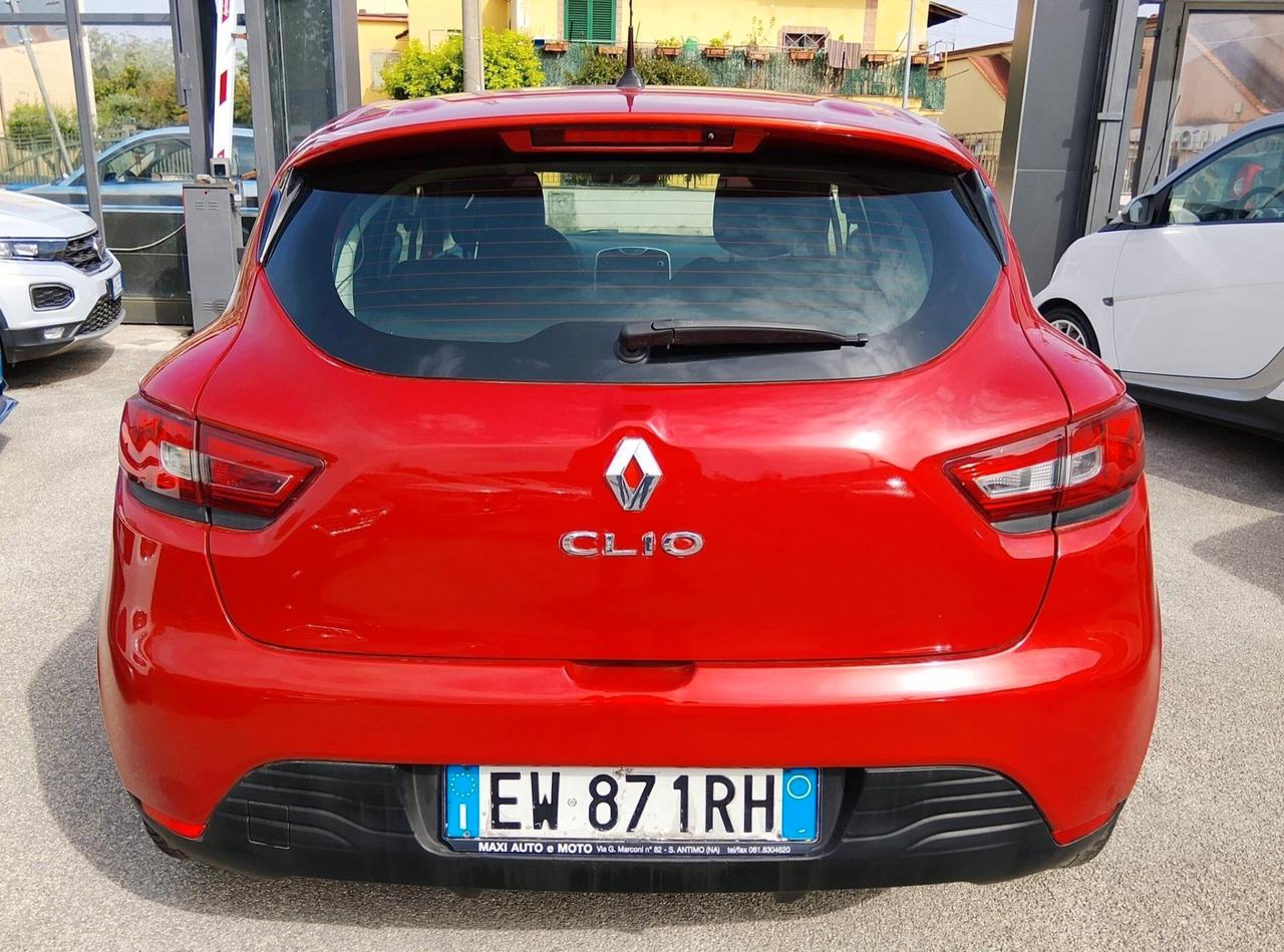 Renault Clio 1.2 100K KM!