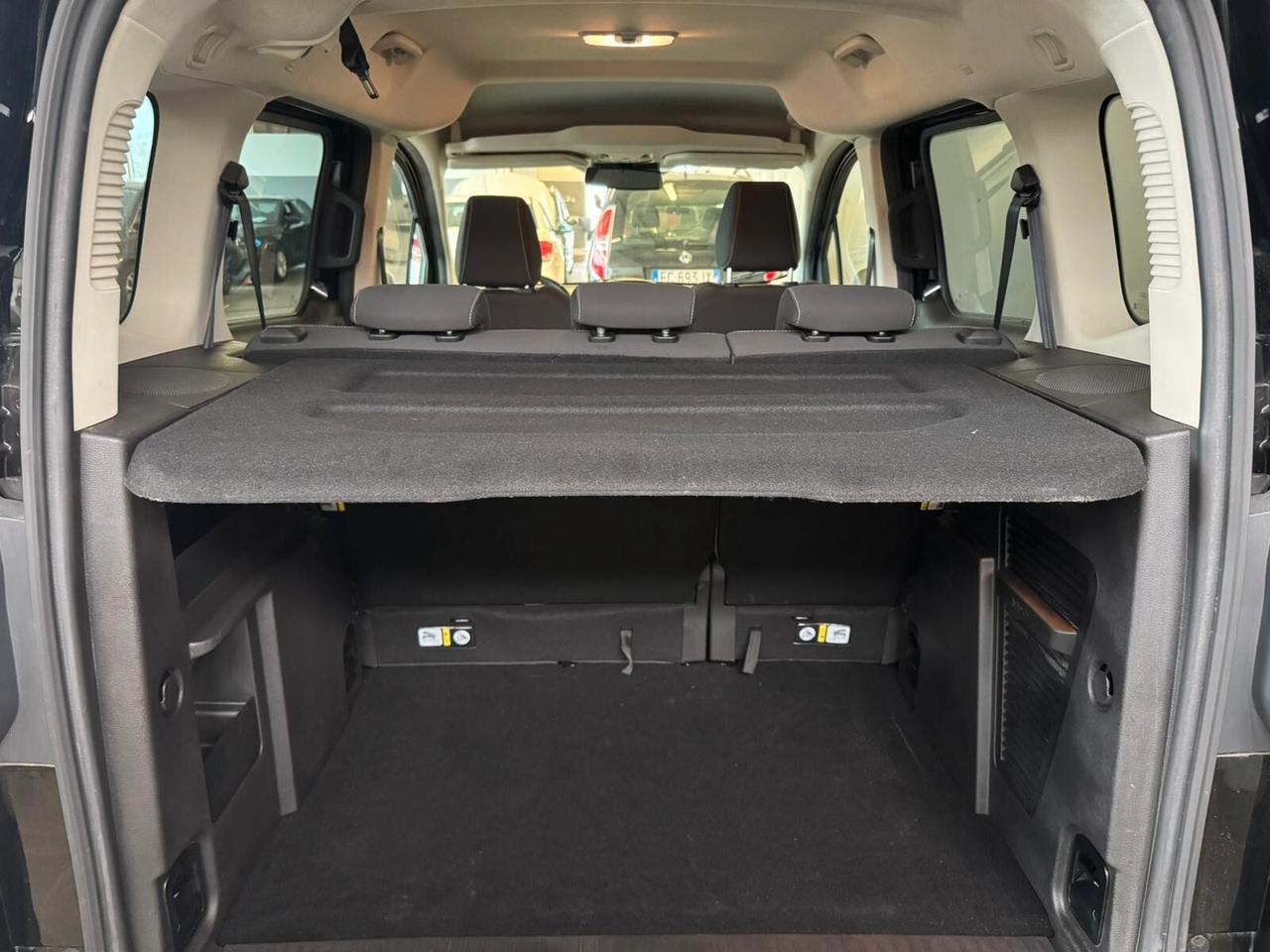 Ford Tourneo Courier 1.0 EcoBoost 100 CV Titanium