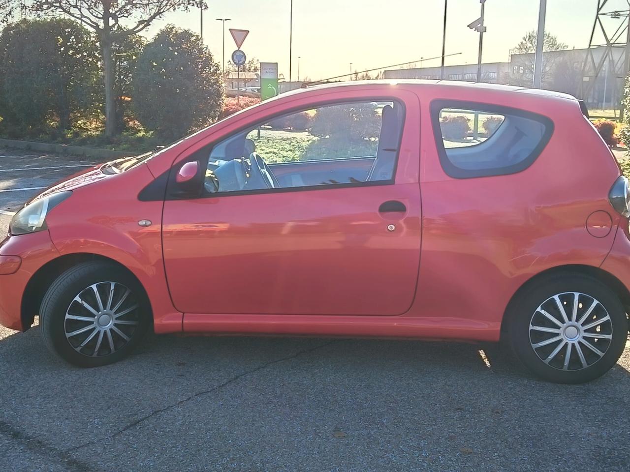 Toyota Aygo 1.0 12V VVT-i 3 porte Sol