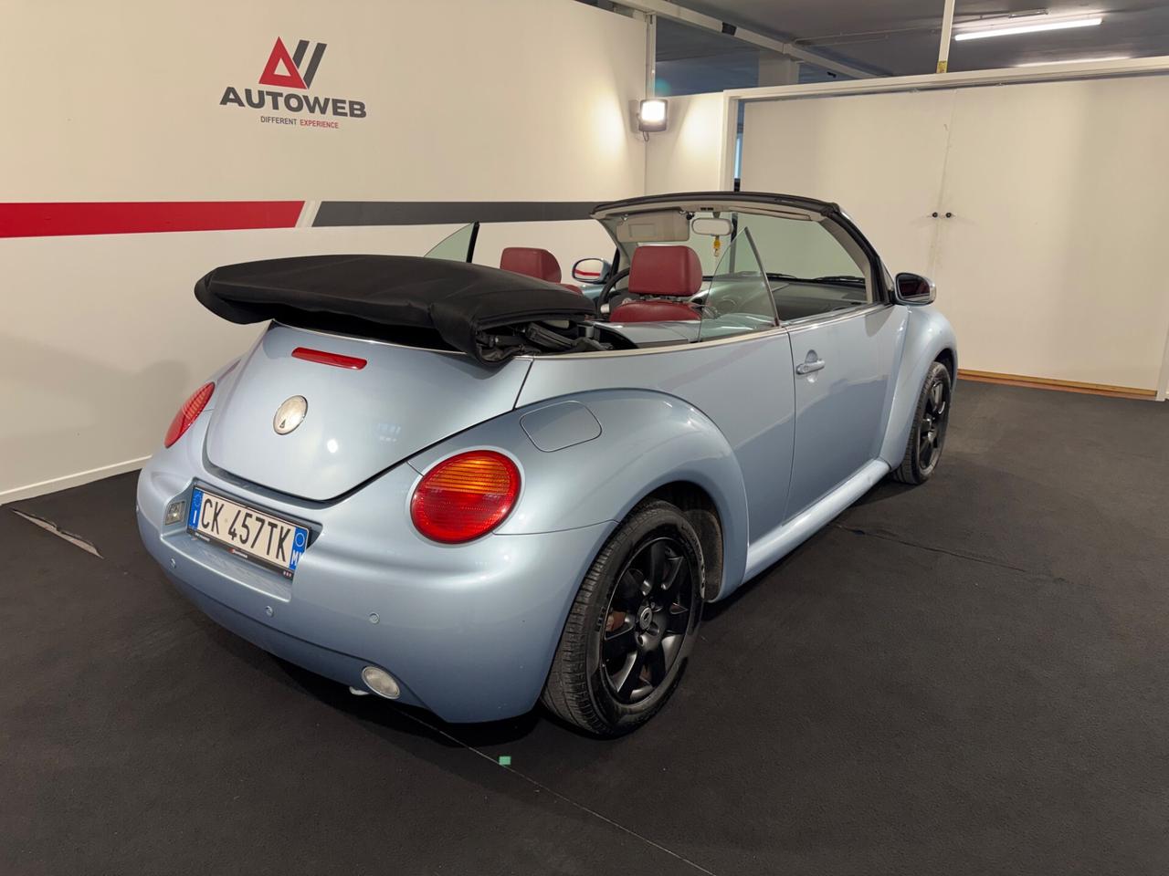Volkswagen New Beetle 1.6 Cabrio
