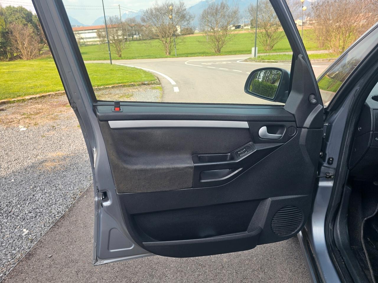 Opel Meriva 1.7 DIESEL OK PER NEOPATENTATI