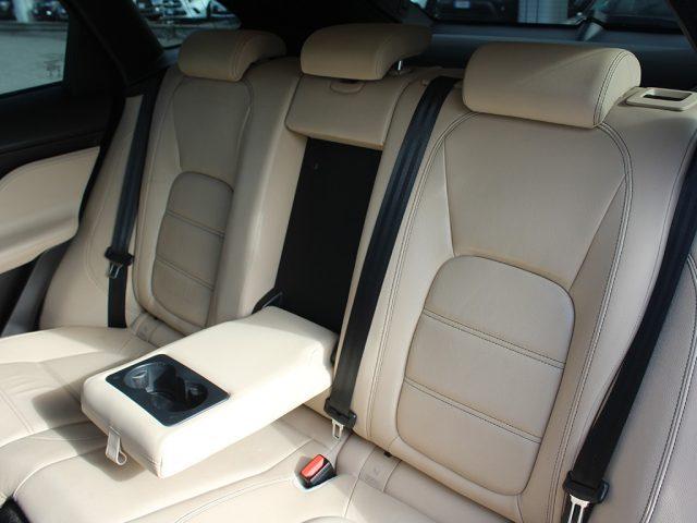 JAGUAR F-Pace 2.0 D AWD 180 CV aut. Prestige