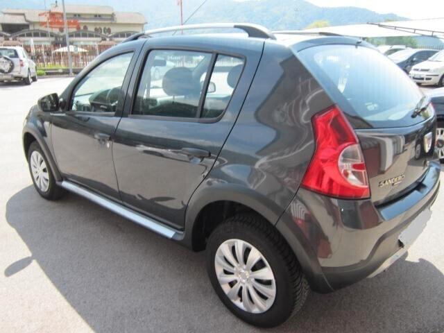 Dacia Sandero Stepway 1.5 dCi 70CV NEOPATENTATI