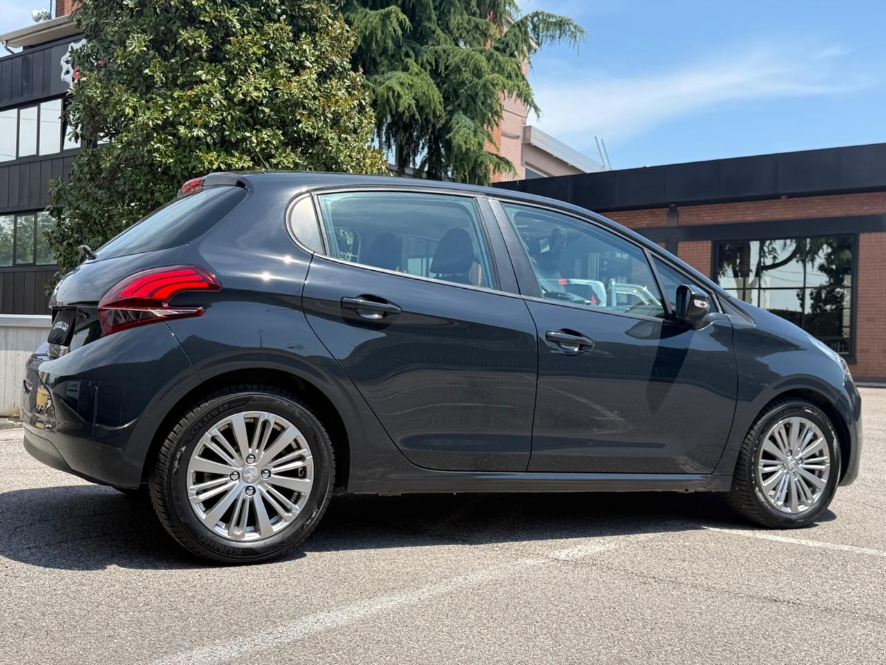 Peugeot 208 BlueHDi 1.4 100 S&S 5p.Active 67.000KM