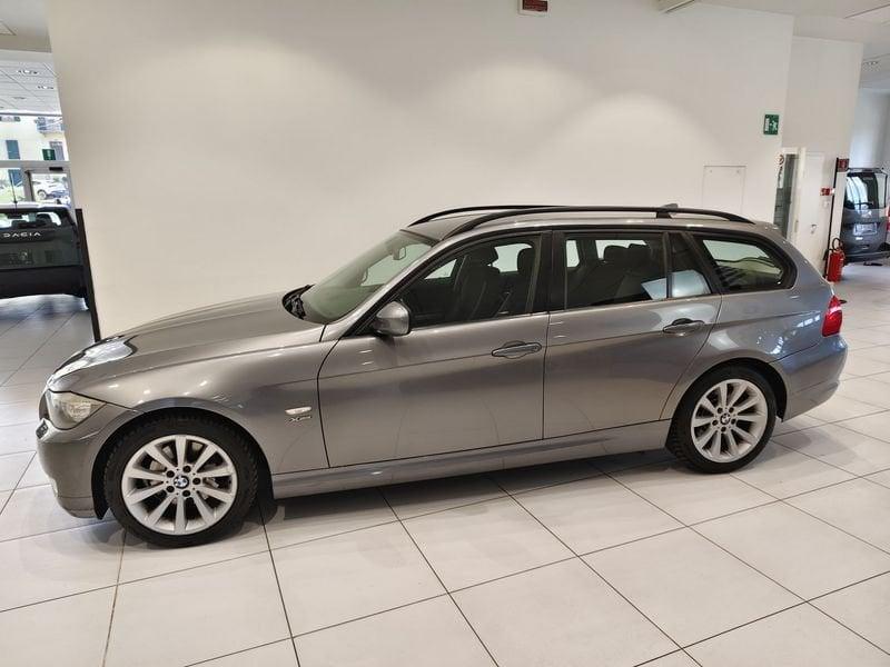 BMW Serie 3 320d CAT Touring xdrive Attiva*4x4*