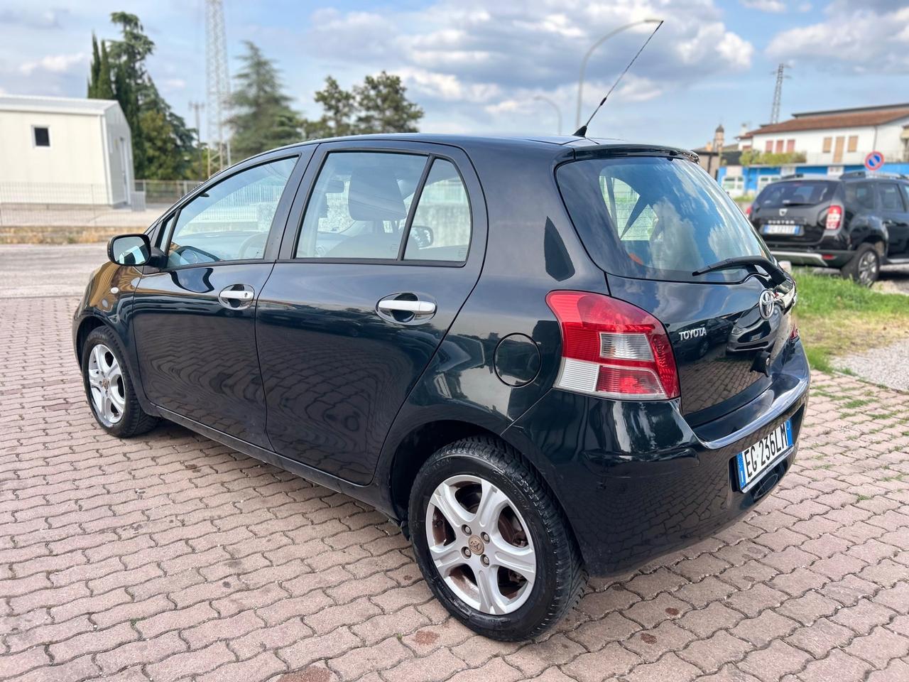 Toyota Yaris 1.4 D-4D DPF 5 porte Sol