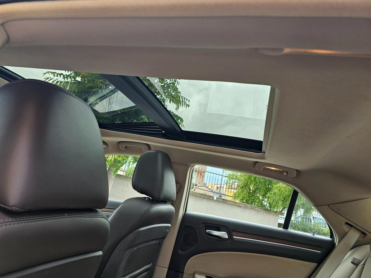 Lancia Thema 3.0 V6 Multijet II 239 CV Platinum