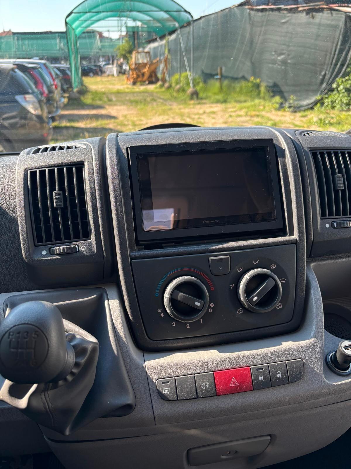 Roller Team Granduca 255P camper