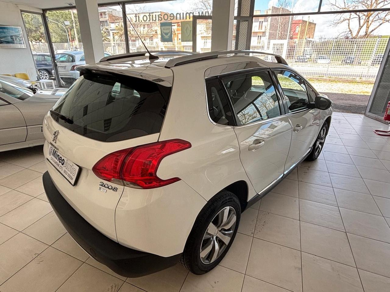 Peugeot 2008 1.6 e-HDi 115 CV Stop&Start Allure