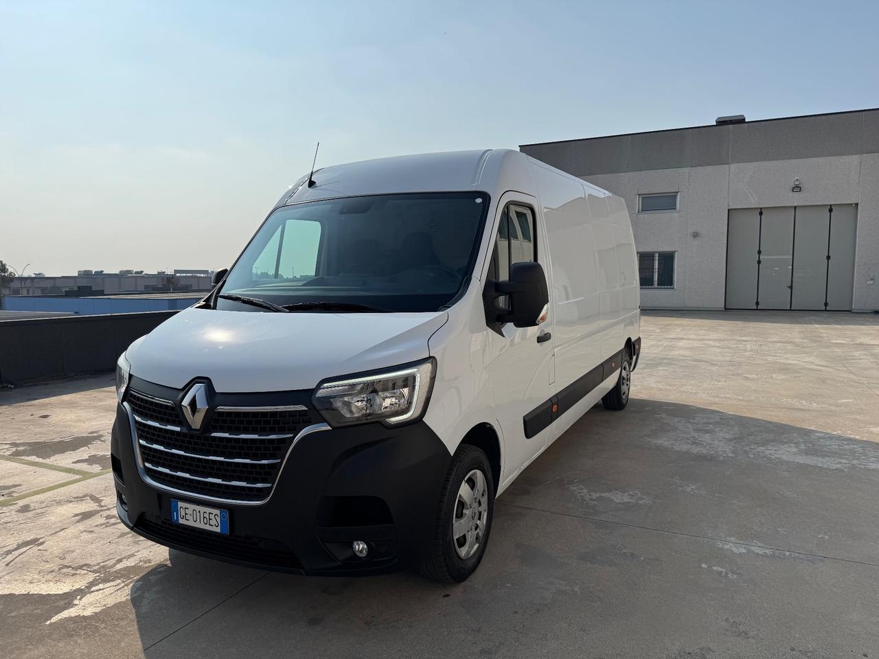 Renault Master T35 2.3 dCi Cabinato 3 Posti