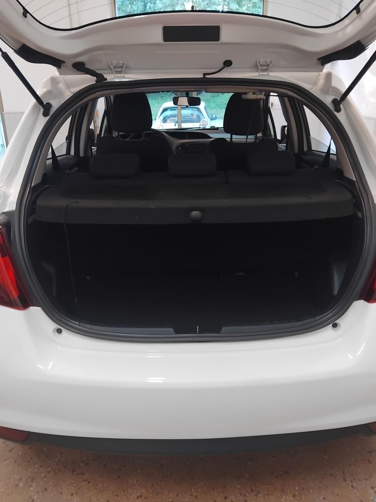 Toyota Yaris 1000 lounge