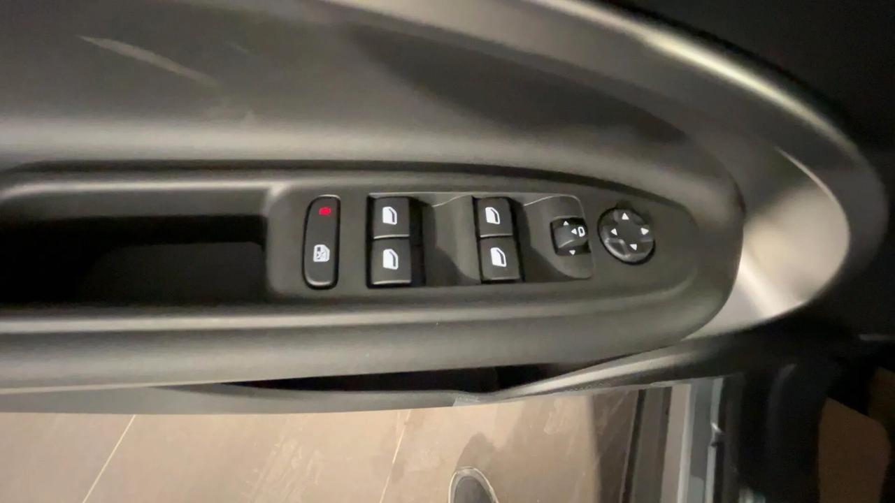 Jeep Avenger 1.2 Turbo 100 CV Summit + TETTO + LED AMBIENT