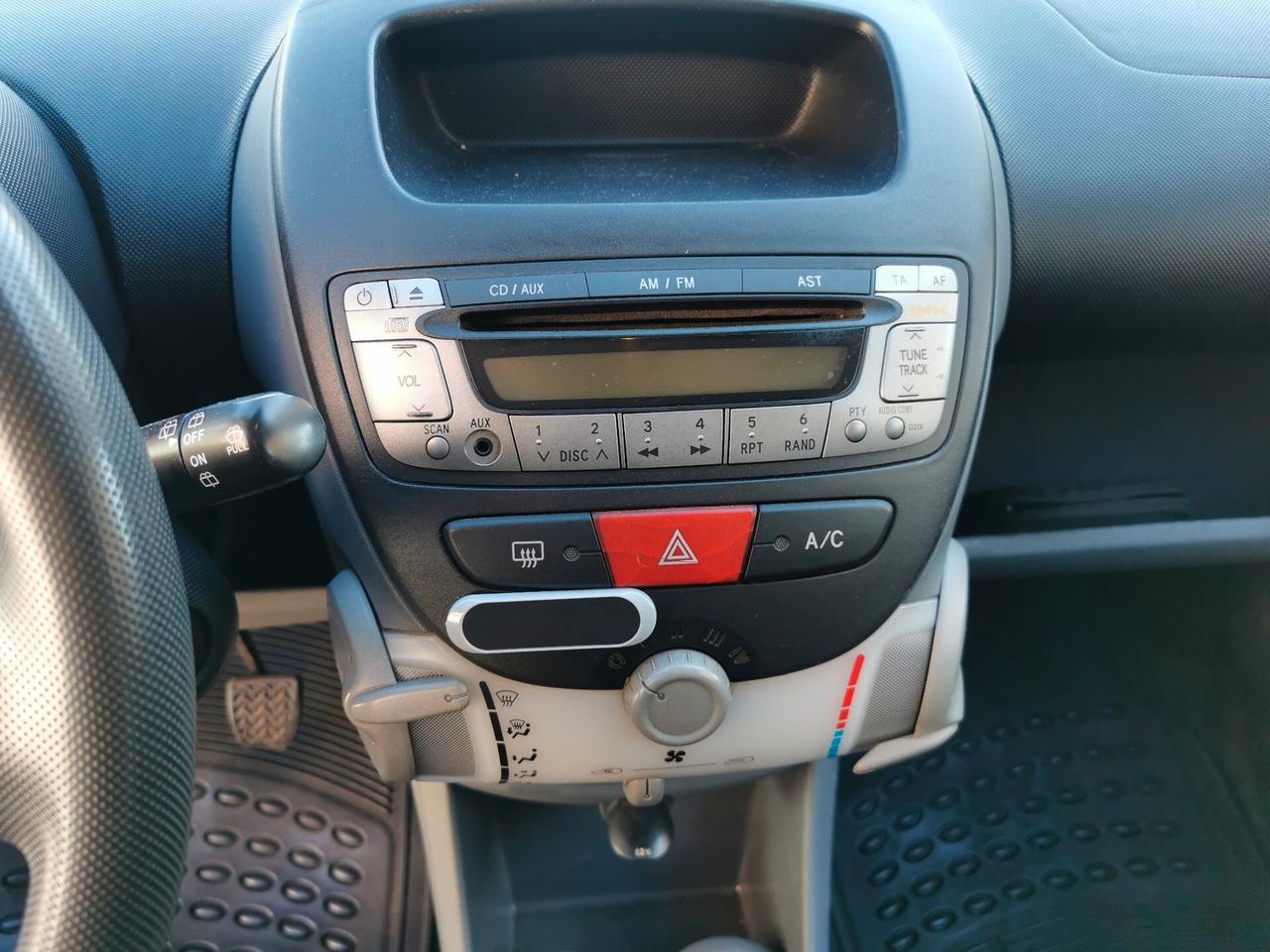 Toyota Aygo 1.0 12V VVT-i 3 porte Sol