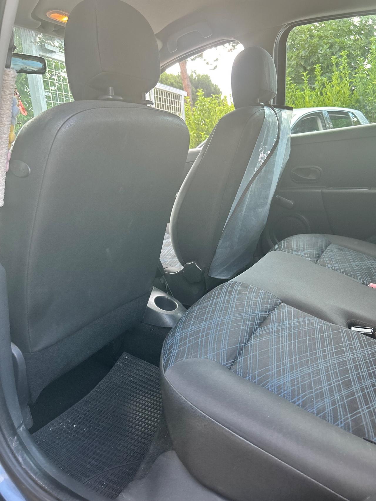Renault Clio 1.2 16V 5 porte Le Iene