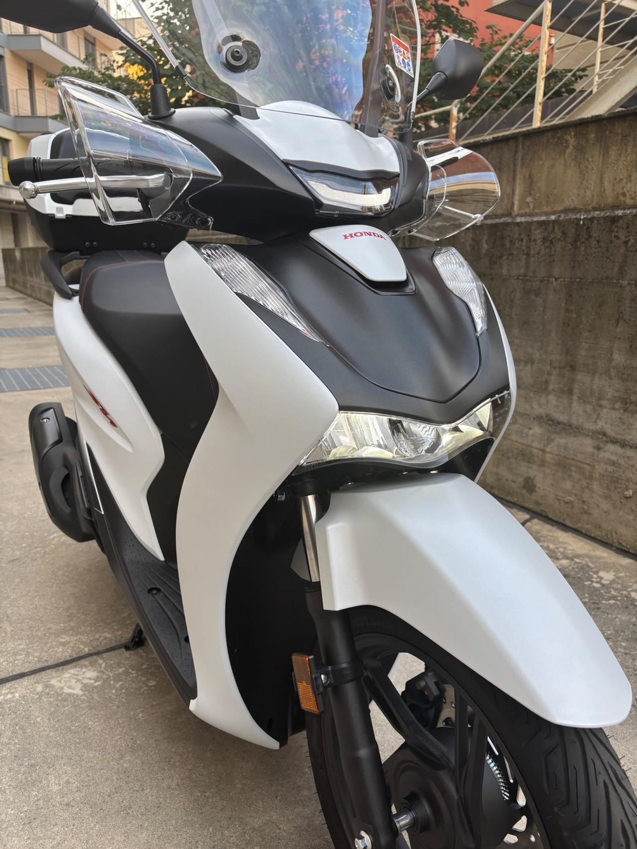 Honda SH 125 Sport Matt Pearl Cool White NUOVO