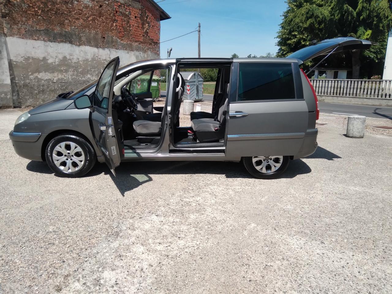 Citroen C8 2.0 HDi 136CV FAP Seduction 7posti x neopatentati