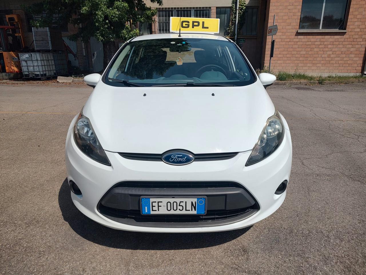 Ford Fiesta 5 PORTE, 1.4 16V, IKON BUSSINES, BENZINA\GPL, OK NEOPATENTATI, GARANZIA L.12 MESI
