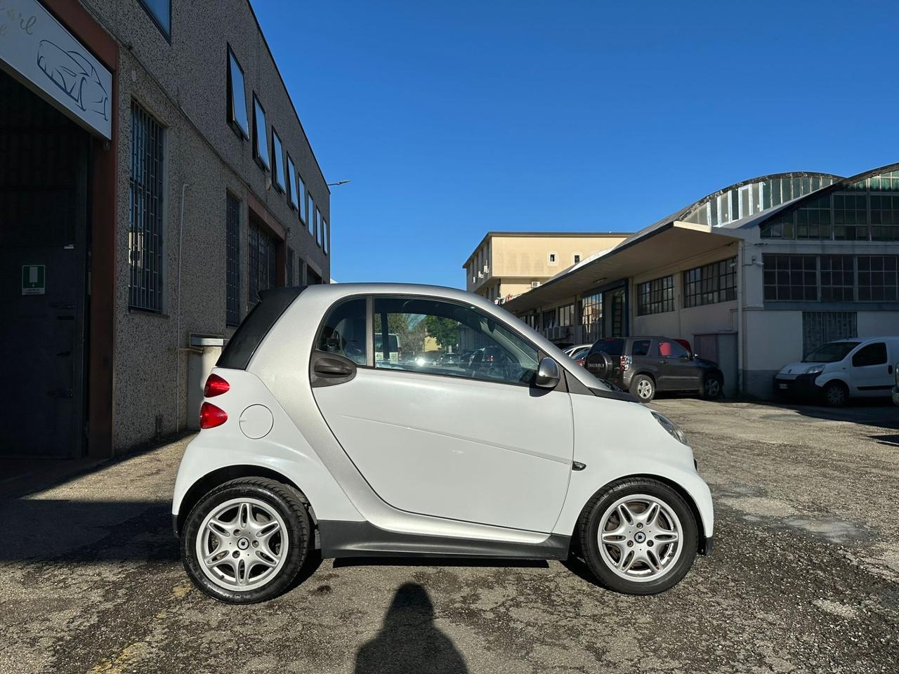 Smart ForTwo 1000 45 kW MHD coupé pure Teen II