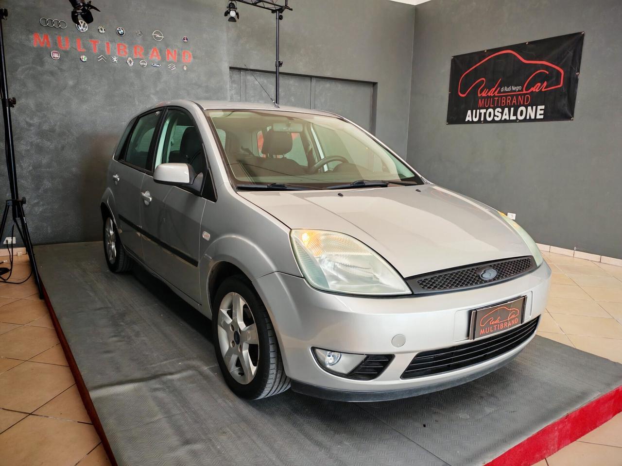 Ford Fiesta 1.2 16V 5p. Ghia