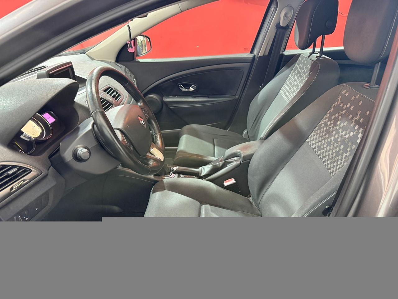 RENAULT Mégane 1.5 dCi 110 CV SporTour Live