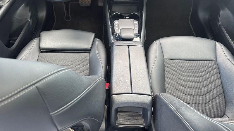 Mercedes-Benz GLB - X247 2019 180 D Premium 8G-DCT