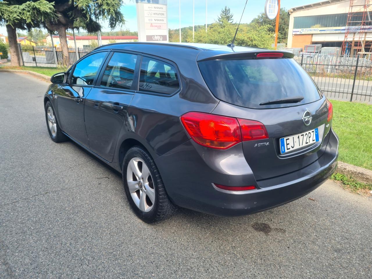 Opel Astra 1.7 CDTI 110CV Sports Tourer Cosmo