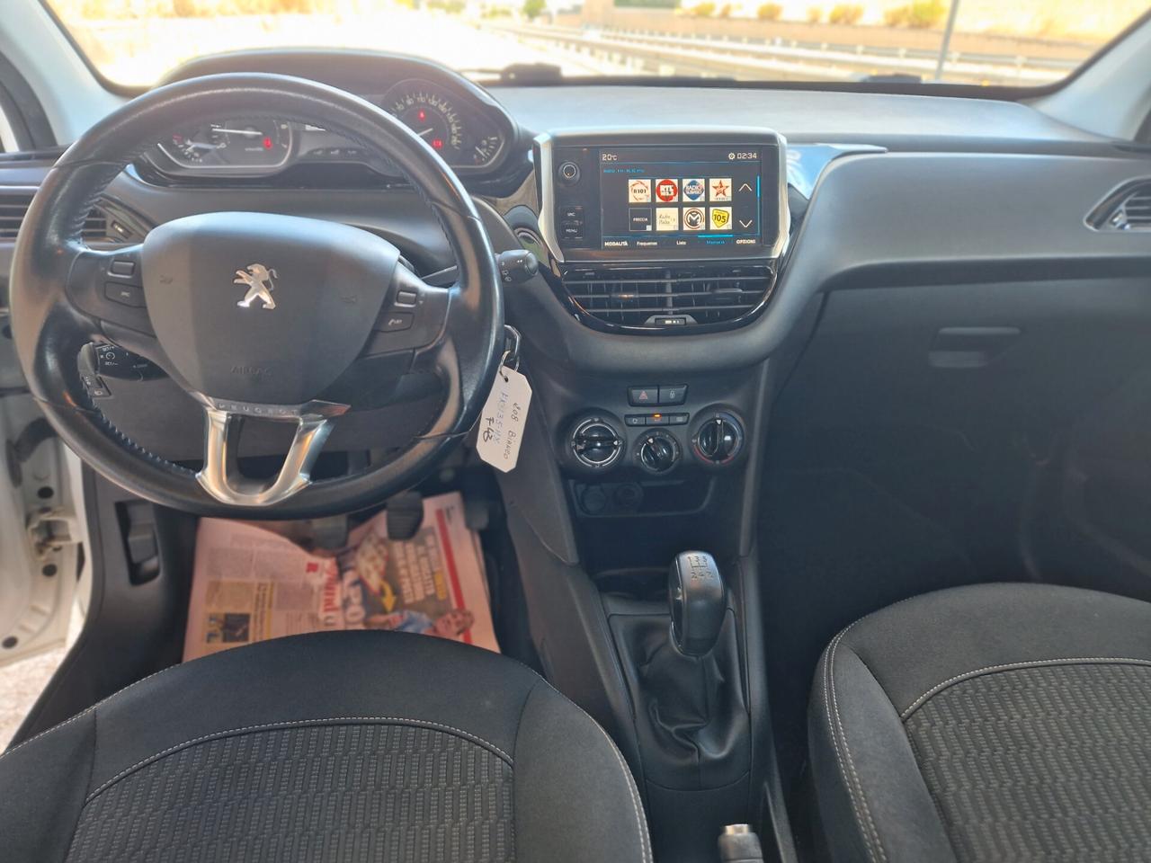 Peugeot 208 PureTech 82 5 porte Allure