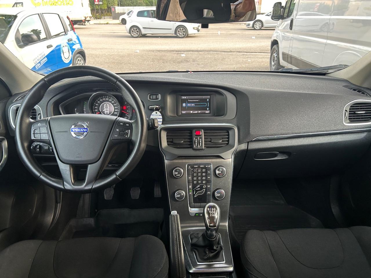 Volvo V40 KM. 61.000! D2