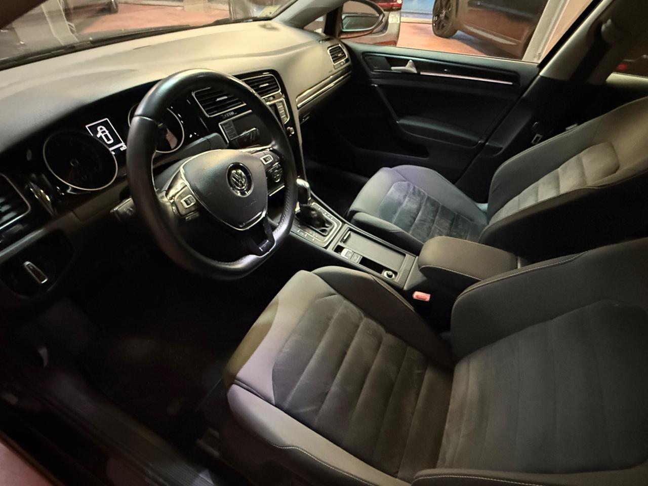 QUALITYCARS PESCARA PROPONE: Volkswagen Golf Business 1.4 TSI 140 CV DSG 5p. Highline BlueMot. Tech.
