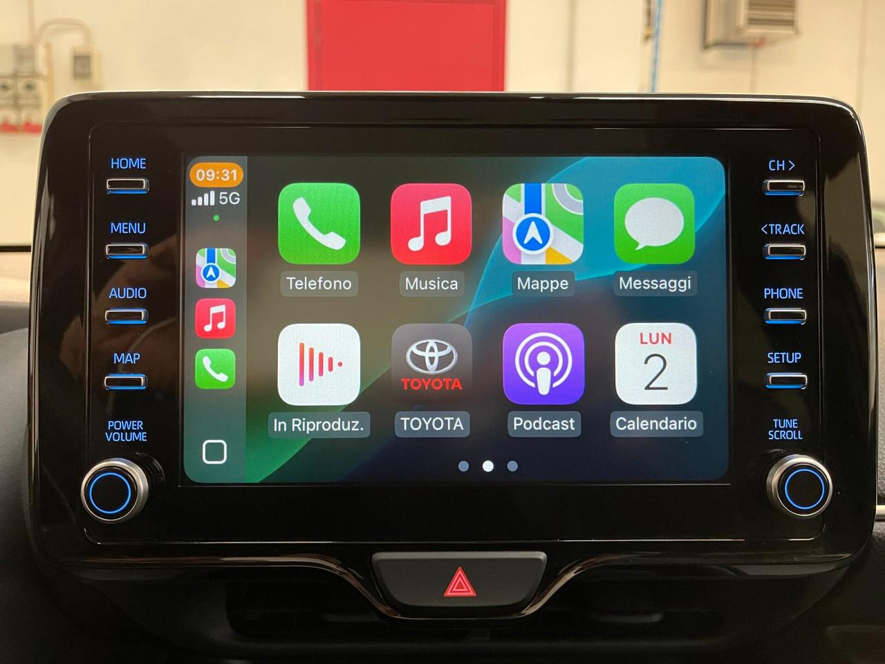 Toyota Yaris Lounge 1.5h cvt c.auto-OK Neopatentati-LEGGI SOTTO