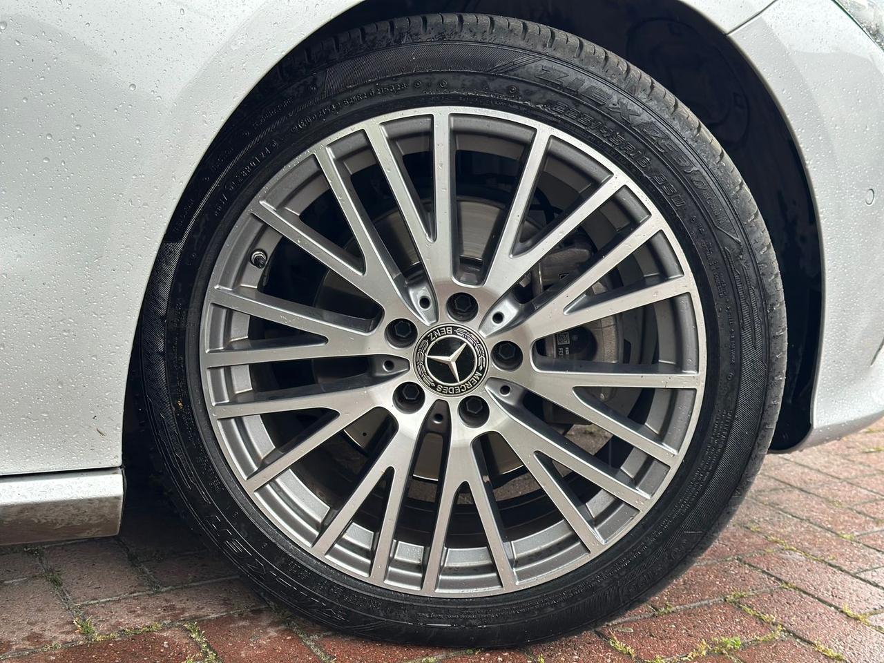 Mercedes-Benz CLA 180 Sport CLA 180 D