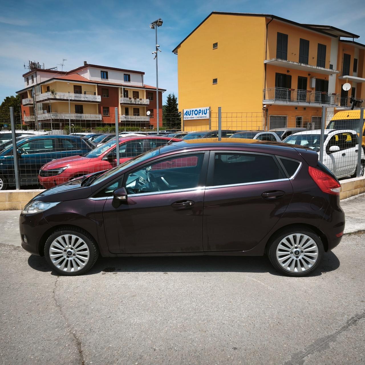 Ford Fiesta 1.4 TDCi 70CV 5 porte Titanium