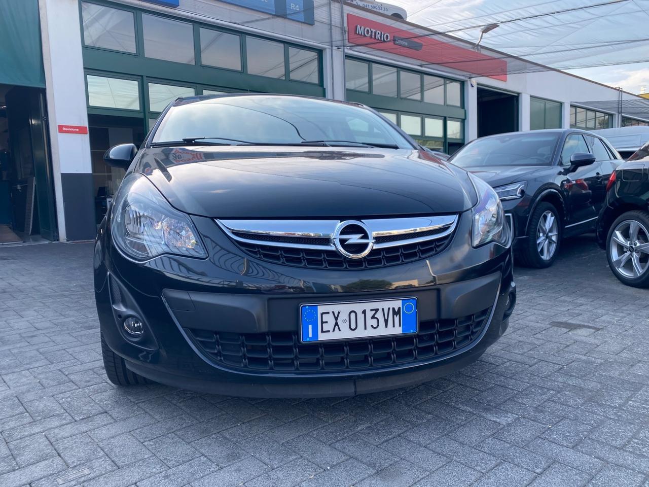 Opel Corsa 1.2 85CV 5 porte GPL-TECH Edition