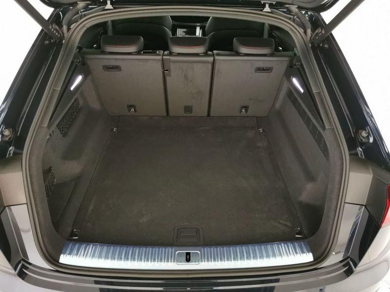 Audi Q8 RS 4.0 mhev 48V performance 640cv tiptronic