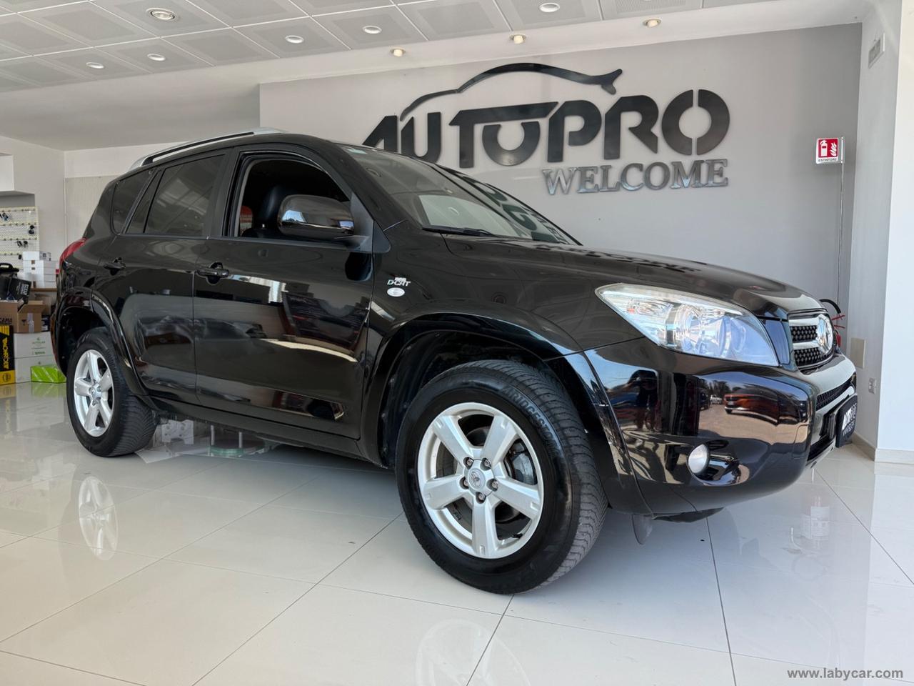 TOYOTA RAV4 2.2 D-4D 177 CV Luxury