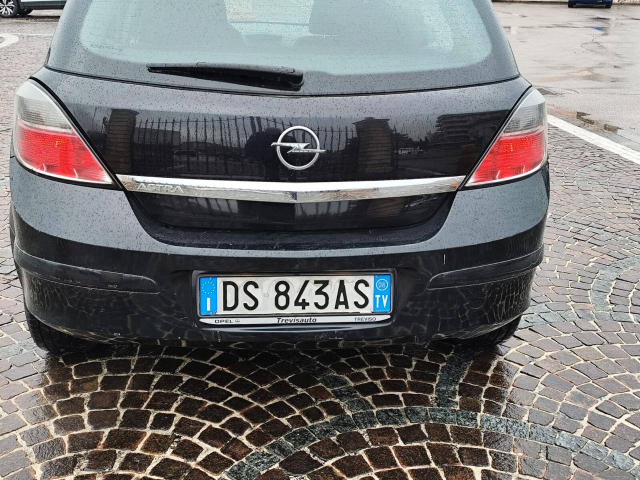 Opel Astra 1.4 16V Twinport 5 porte Enjoy