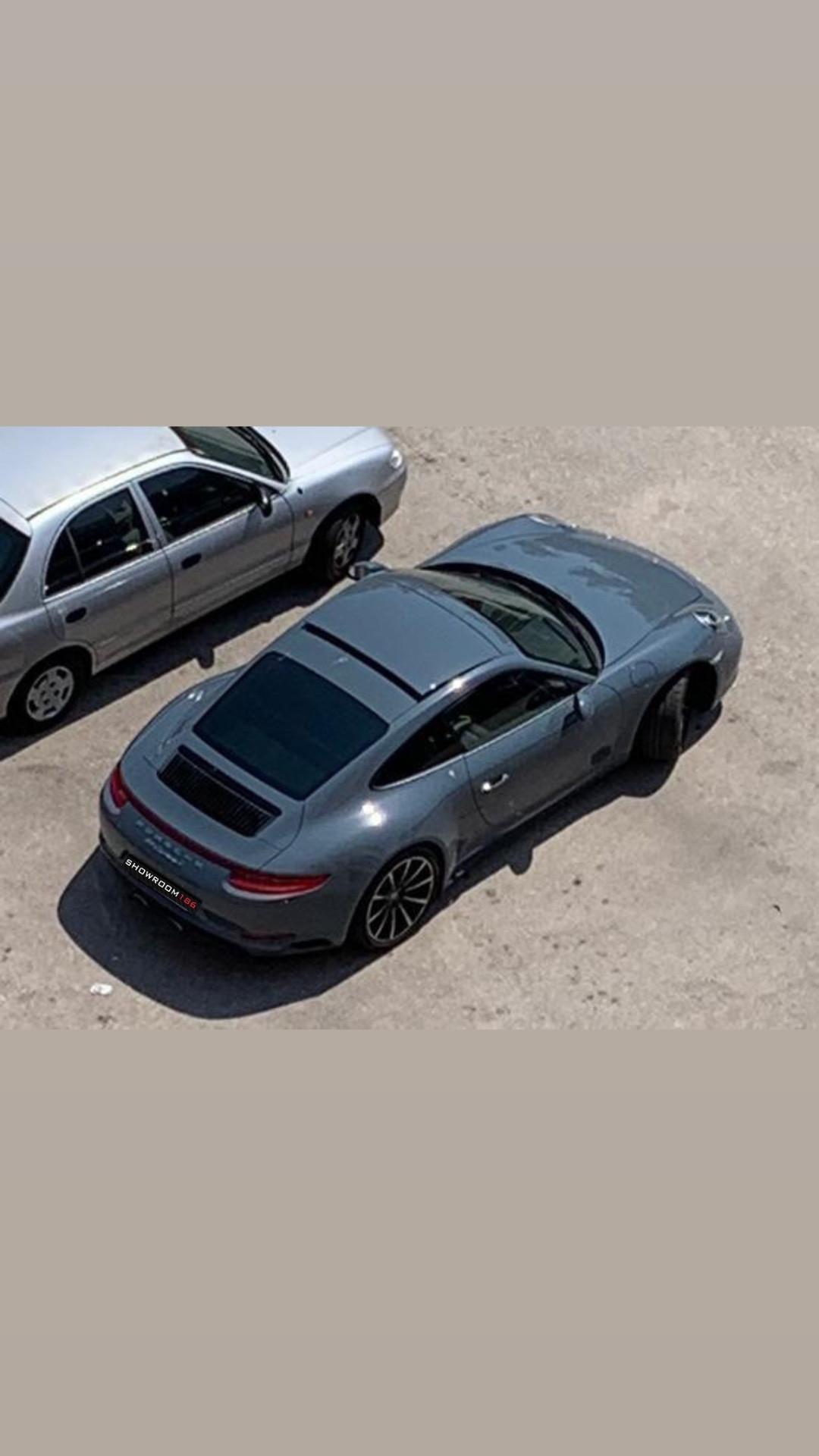 Porsche 911 3.0 Carrera 4 Cabriolet