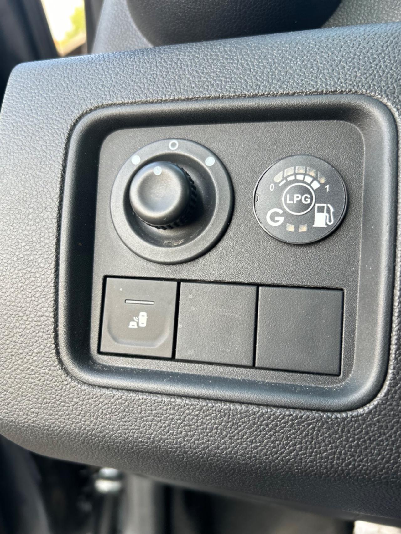 Dacia Duster 1.6 GPL 4x2 Techroad